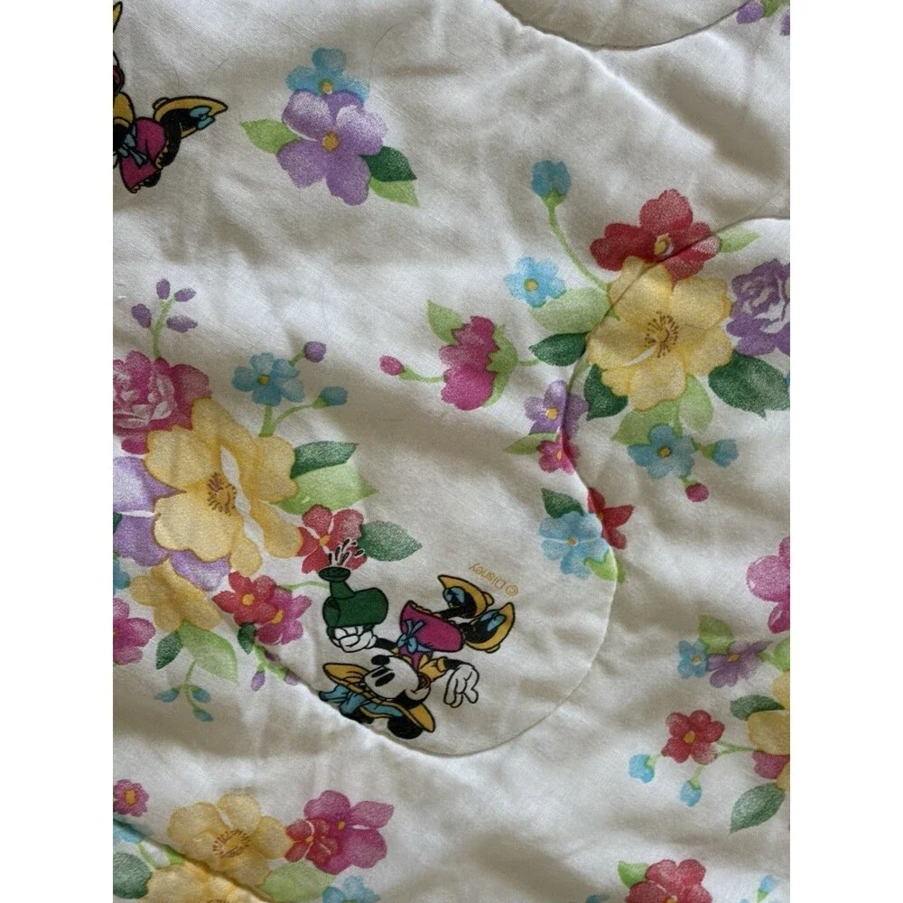 Vintage Minnie Mouse Quilted Twin Size Comforter Floral Gardening 1990’s